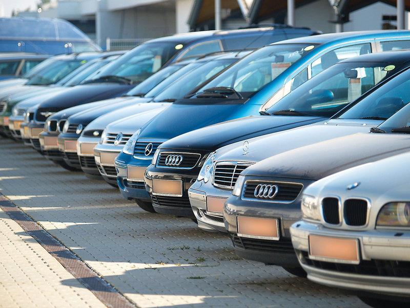 Piaţa auto din România a suferit o scădere de 13,4% în luna octombrie