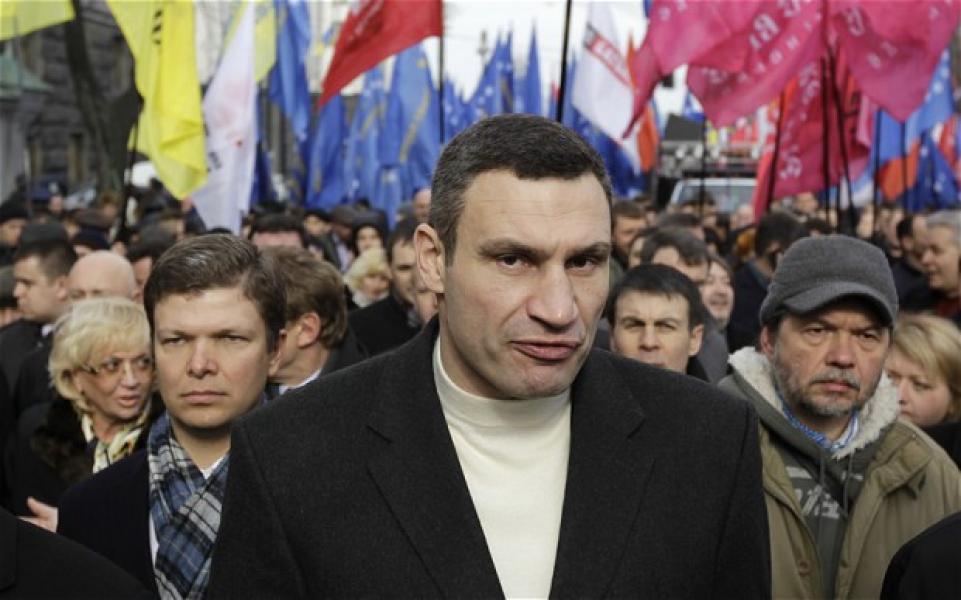 Vitali Klitschko, lider al opozitiei ucrainene, avertisment adresat lui Ianukovici: Să nu aveţi soarta lui Ceausescu! 