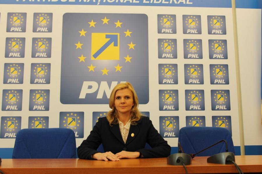 Claudia Boghicevici – ”Rovana Plumb trebuie să își ceară scuze pentru că a mințit în campania electorală când a promis dublarea de la 1 ianuarie 2015 a indemnizațiilor victimelor dictaturii comuniste”
